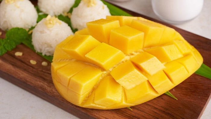 5 Makanan Ini Tidak Boleh Dikonsumsi Bersamaan dengan Mangga