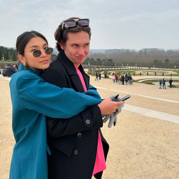 <p>Adipati Dolken dan Canti Tachril dikenal sebagai pasangan yang harmonis, Bunda. Keduanya juga terlihat kompak bak sahabat. (Foto: Instagram @adipati @cantitachril)</p>