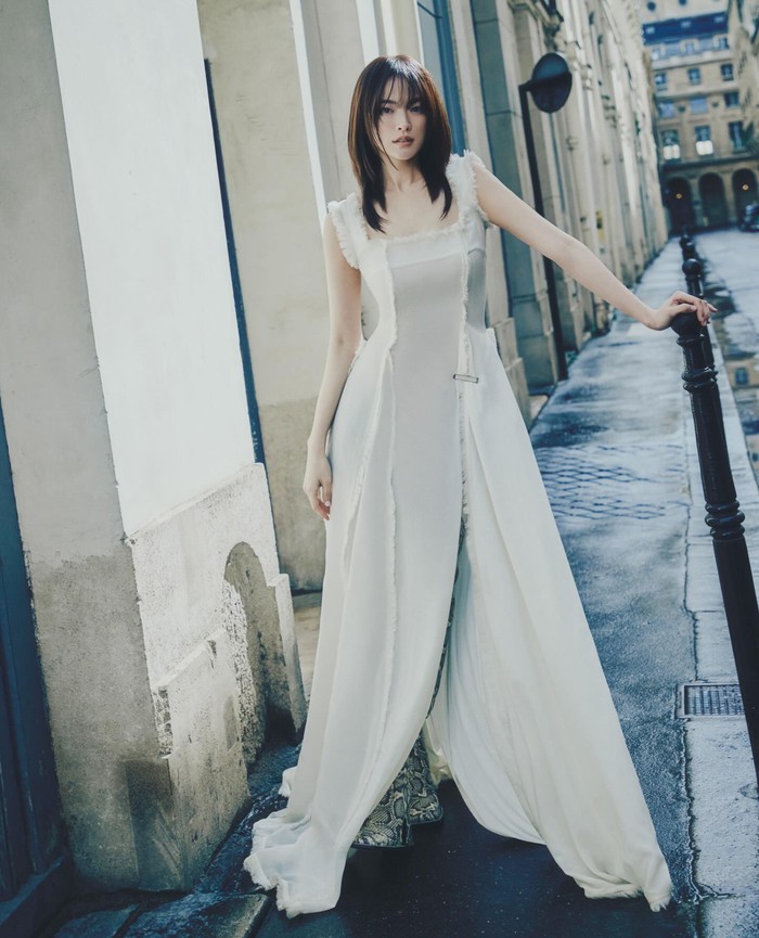 Chun Woo Hee sendiri dikabarkan akan muncul drama romantis berjudul My Youth. Nah, kali ini ia akan beradu akting dengan Song Joong Ki. Siap menyaksikan kisah mereka?/ Foto: instagram.com/thousand_wooo