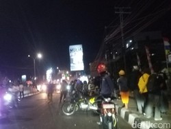 Demo Depan Kampus Bosowa Makassar Ricuh, Polisi Tembakkan Gas Air Mata