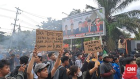 Demo Samarinda Berakhir Ricuh, Sejumlah Demonstran Dilarikan ke RS