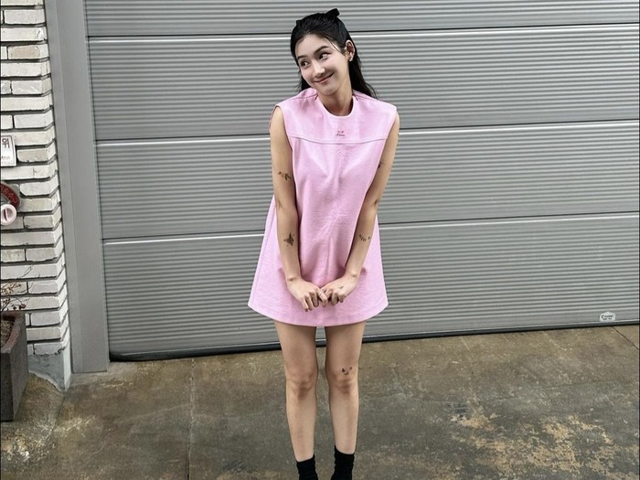 Di tahun yang sama, Park Ju Hyun berhasil mendapatkan peran utama dalam serial original Netflix berjudul 'Extraccuricular'./ foto: instagram.com/charmgirl_1005