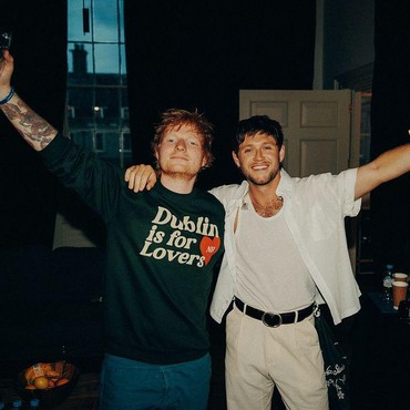Ed Sheeran Beri Kejutan di Konser Niall Horan di Dublin