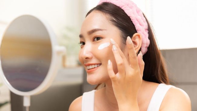 10 Rekomendasi Sunscreen SPF 50 Terbaik untuk Semua Jenis Kulit dari Kering hingga Berminyak