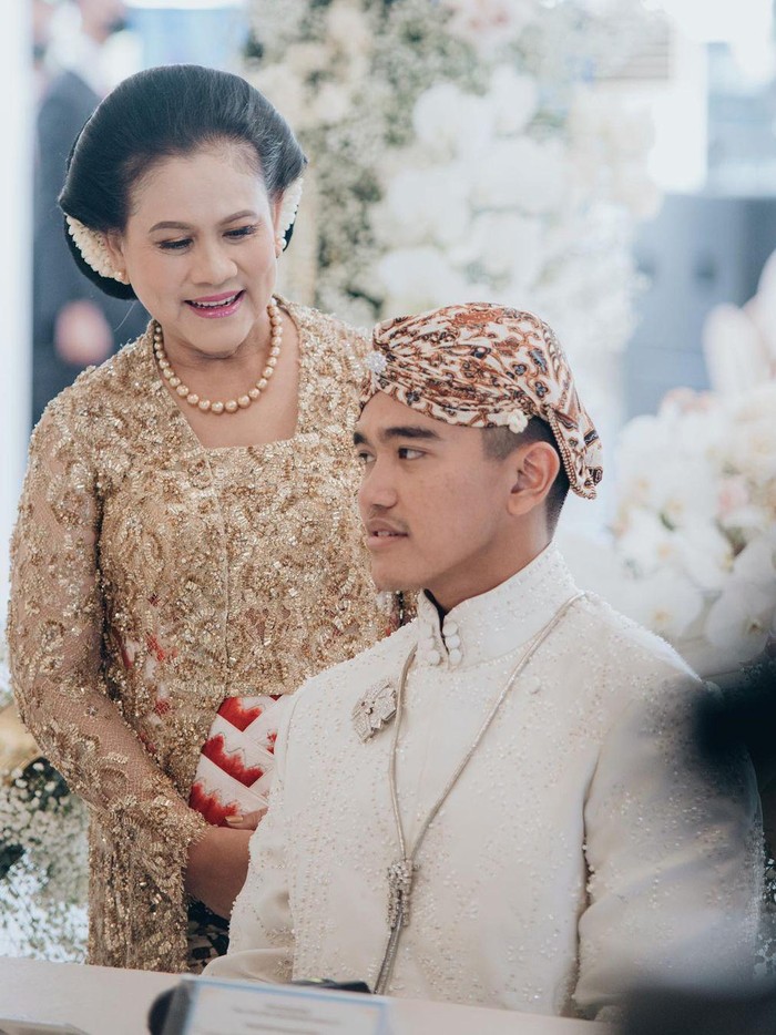 Iriana Jokowi dan Kaesang Pangarep