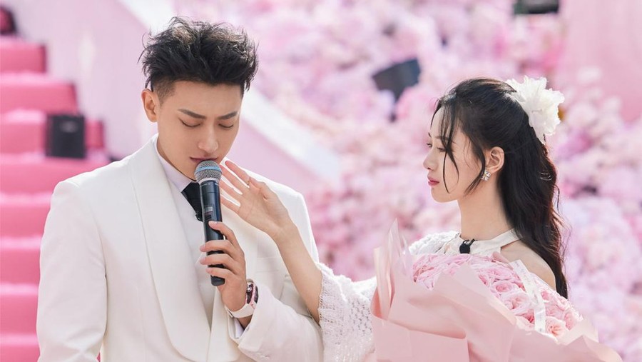 Momen Romantis Tao Eks EXO Lamar Xu Yiyang, Bikin EXO-L Banjir Air Mata Momen Romantis Tao Eks EXO Lamar Xu Yiyang, Bikin EXO-L Banjir Air Mata