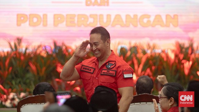 Andika Perkasa dan Hendrar Prihadi (Hendi) menjadi pendaftar pertama Calon Gubernur dan Calon Wakil Gubernur Jawa Tengah, Selasa (27/8).