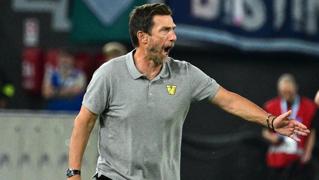 Pelatih Venezia Eusebio Di Francesco, yang juga menangani Jay Idzes, menyatakan tekad membangkitkan timnya dari keterpurukan.