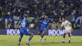 FOTO: Persib Bandung Terseok-seok di Awal Musim