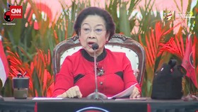 VIDEO: Momen Mega Tunjuk Airin dengan Nada Keras di Markas PDIP