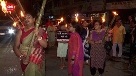 VIDEO: Emak-emak India Turun ke Jalan Protes Kematian Dokter Magang