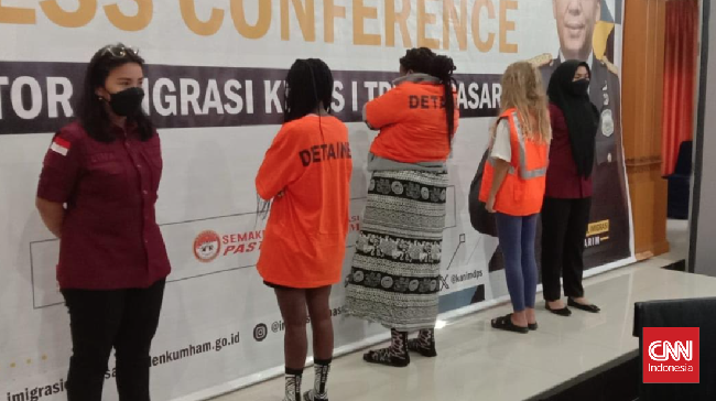 Dalam beberapa waktu terakhir pihak imigrasi menangkap WNA yang melakukan bisnis PSK di Bali, dan tinggal dengan visa investor.