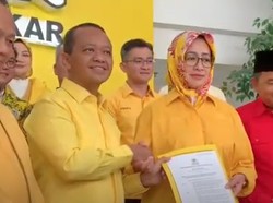 Pujian Airin untuk Megawati di Kantor Partai Golkar