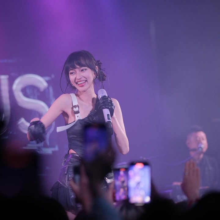 <p>Indahkus juga melebarkan sayap ke bidang akting dengan membintangi sejumlah film dan serial web seperti <em>Virgo and the Sparklings, Cerita Dokter Cinta</em>, dan <em>2045 Apa Ada Cinta.</em> (Foto: Instagram @indahkus_)</p>