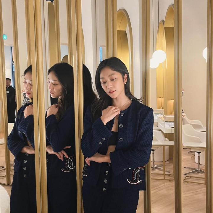 <p>Melansir dari <em>Soompi,</em> karakter yang dimainkan Jo Bo Ah dikisahkan merupakan mantan kekasih dari Kim Sung Joon yang diperankan oleh Kim Soo Hyun. (Foto: Instagram @xxadoraa)</p>