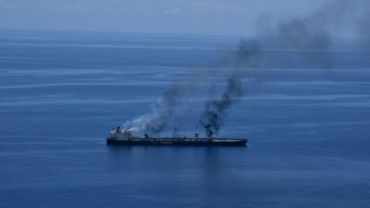 Iran Ancam Jalur Alternatif Distribusi Minyak Selat Hormuz