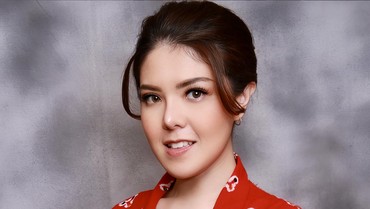 img-title Terpopuler: Tina Toon Diteror Debt Collector vs Kisah Komedian Amerika Mualaf