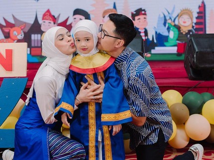 7 Potret Cantiknya Uti Anak Nycta Gina, Sudah Masuk SD