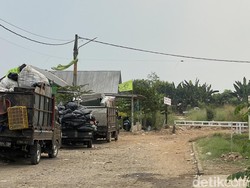 TPS Liar di Limo Depok Ditutup Warga gegara Sebabkan ISPA