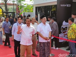 Ahmad Luthfi-Gus Yasin Daftar ke KPU Jateng Didampingi Gibran