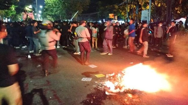 Demonstrasi di Solo berhujung tertib setelah sempat memanas pada Rabu (28/8) petang.