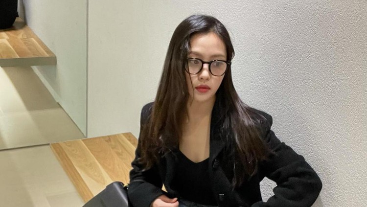 Go Min Si