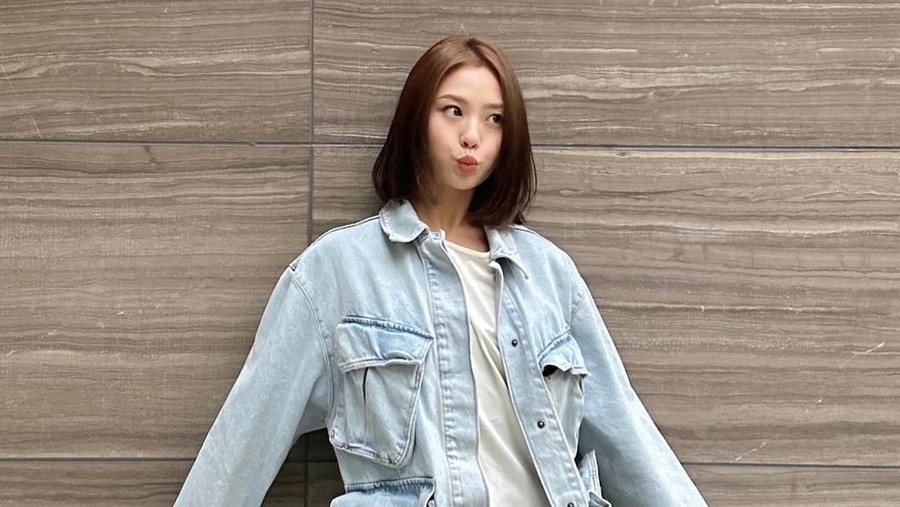 Go Min Si