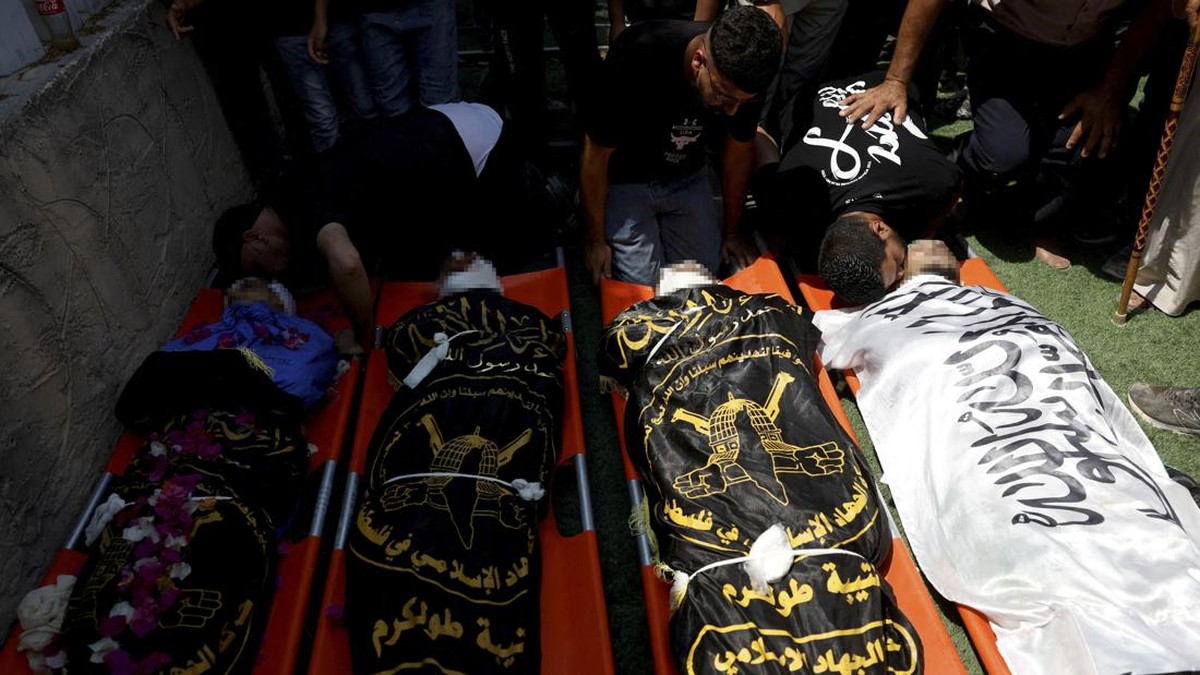 FOTO: Israel Mulai Invasi Terbesar Sejak Intifada II di Tepi Barat