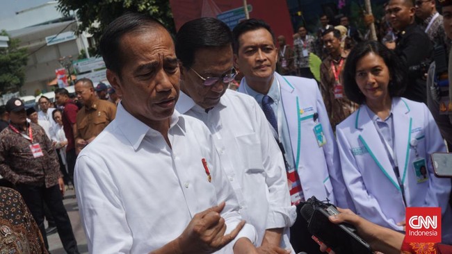 Presiden Jokowi Gelar Kunjungan Kerja dan Salurkan Bantuan Sosial ke Daerah Jawa Barat