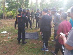 Mortir yang Ditemukan Petani di Tasikmalaya Diledakan