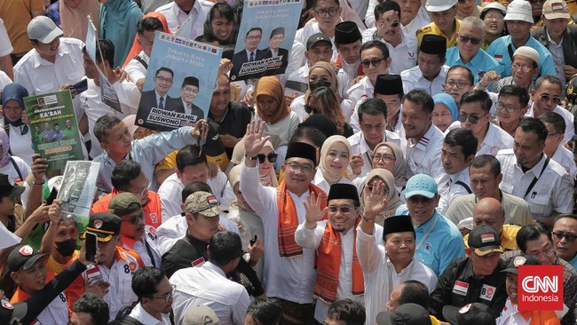 Ridwan Kamil dan Suswono memborong support partai politik pada Pilgub DKI Jakarta 2024. Berbeda dengan Pramono-Suswono nan didukung PDIP.