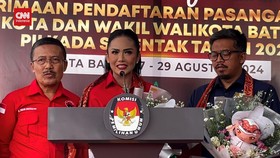 VIDEO: Krisdayanti Diminta KPU Nyanyi Saat Daftar Calon Wali Kota Batu