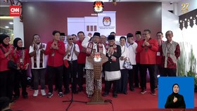 VIDEO: 'Si Doel' Kenang Babeh Sabeni: Gue Mau Lihat Lu Jadi Wagub DKI