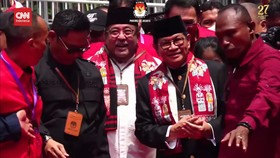VIDEO: Naik Oplet ke KPU, Pramono-Rano Daftar Pilkada Jakarta
