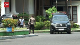 VIDEO: Korupsi Dana PEN, KPK Geledah Kantor Bupati Situbondo