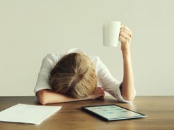 4 Tanda Seseorang Harus Kurangi Minum Kopi, Susah Tidur hingga Gelisah