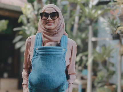 Alyssa Soebandono Gendong Bayi Posisi M Shape Bikin Heboh Netizen, Ini Faktanya Bun