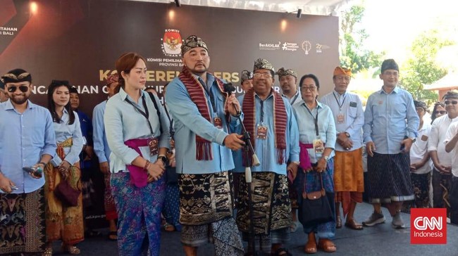 Bakal cagub Bali Made Muliawan Arya menilai pembangunan dua mega proyek ini membawa akibat besar bagi perkembangan ekonomi dan olahraga di Kabupaten Buleleng.