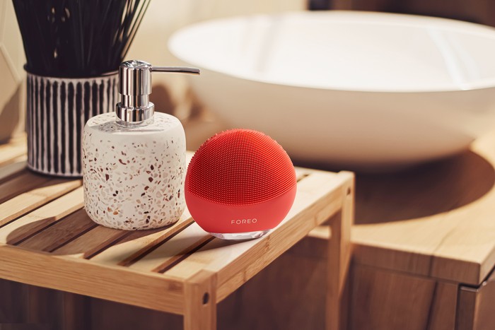 FOREO's LUNA™ 4mini