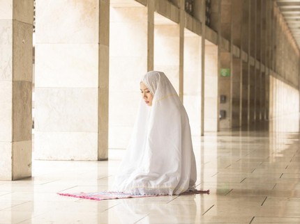Bacaan Attahiyatul dalam Salat, Ketahui Arti dan Maknanya