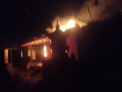 Perkara Sepele Berujung Anak Bakar Rumah Orang Tua di Buleleng
