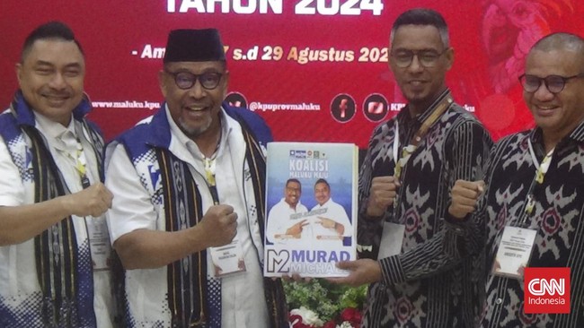 Usai mendaftar, Murad berjanji unjuk memiliki segudang kenalan menteri hingga ratusan anggota DPR RI.