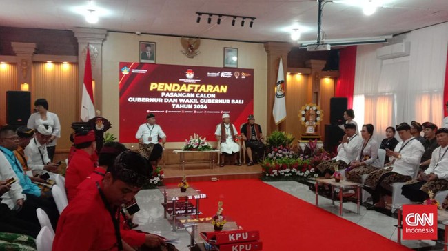 Komisi Pemilihan Umum (KPU) Provinsi Bali melakukan pengundian nomor urut pasangan calon gubernur dan wakil gubernur Pilgub 2024, Senin (23/9).