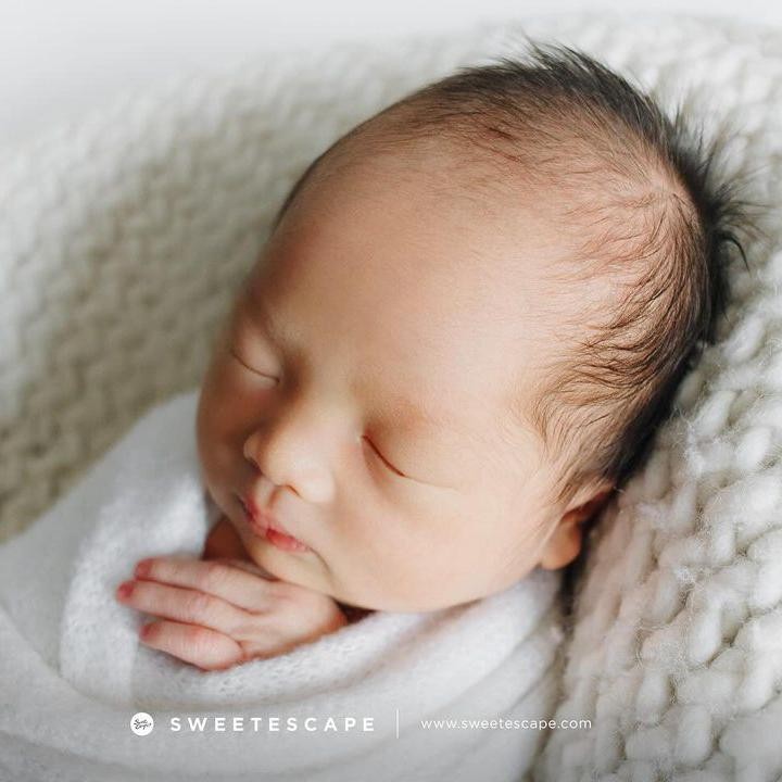 <p>"Ganteng banget mirip Jonathan wkwk. Calon atlet nih kayaknya. Sekali lagi <em>congrats</em> Shanju and Jojo atas kelahiran putra pertamanya," ujar seorang netizen. "Ini mah Papa Jo banget mukanya Ci," papar netizen lainnya. (Foto: Instagram: @shanju)</p>