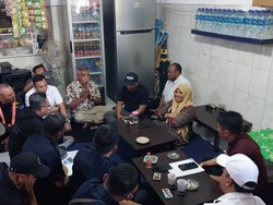 Eksekusi Warung Makan di Tanah KAI Kota Malang Diwarnai Penolakan