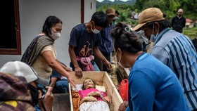 FOTO: Ritual Ma'nene, Penghormatan Leluhur Khas Suku Toraja