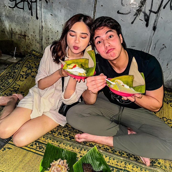 <p>El Rumi dan Syifa Hadju semakin tak ragu menunjukkan kebersamaan mereka usai <em>go public.</em> Keduanya terlihat semakin akrab, Bunda. (Foto: Instagram @elelrumi)</p>