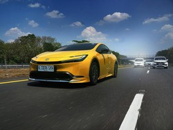 Toyota Prius Hybrid Digeber Jakarta-Yogyakarta, Konsumsi BBM-nya Bikin Bahagia