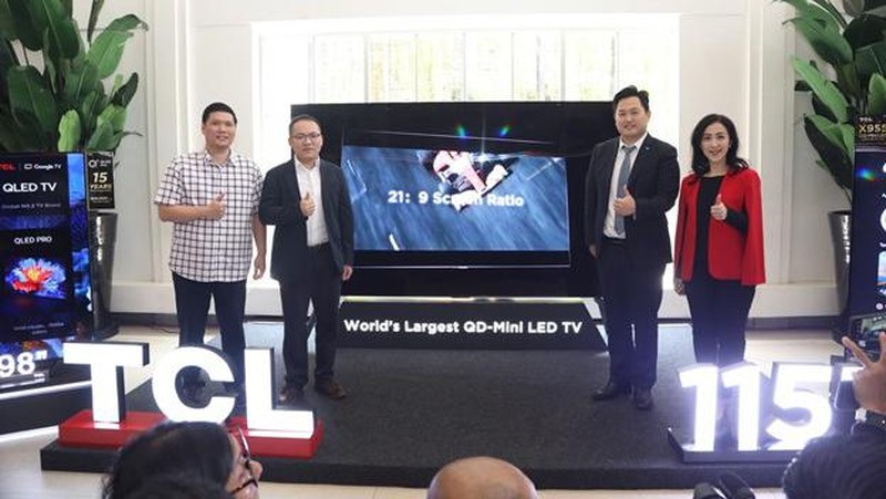 TCL Indonesia memperkenalkan produk terbaru berupa TV QD-Mini LED terbesar di dunia, yaitu TCL X955 Max berukuran 115 inch.