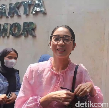 Tersangka Penipuan Investasi Belum Ditahan, Bunga Zainal Terus Kawal Kasus